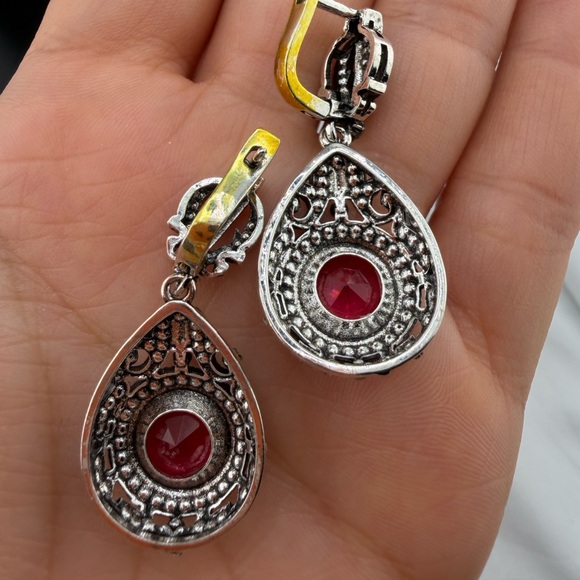 Vintage-Inspired Silver and Red Drop Earrings - Picture 9 of 9